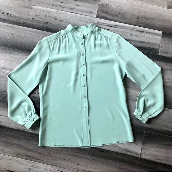 Vintage 70s-80s St. John Seafoam Button Front Long Sleeve Blouse - Picture 3 of 15